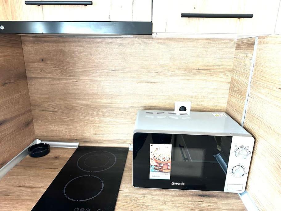 Park - Brand New Studio! Apartment *